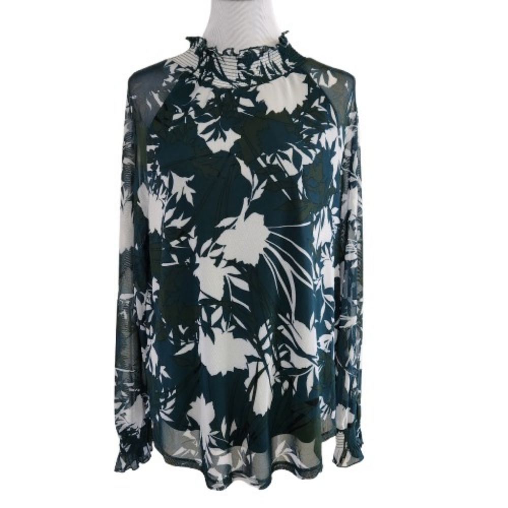 🆕️Kathy Ireland Green and White Abstract Floral Print Blouse
